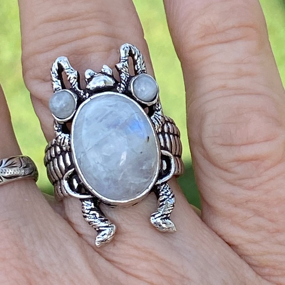 Bat ring .925 Sterling Silver set with 3 rainbow moonstones textured band sz 8.5 - Picture 1 of 16